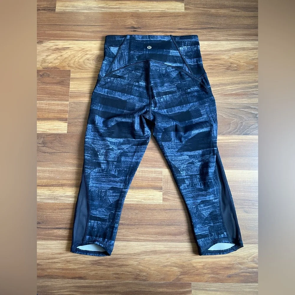 Lululemon Train Times Crop 17” | women’s size 6